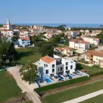 Casa Maestral By Briskva Villa